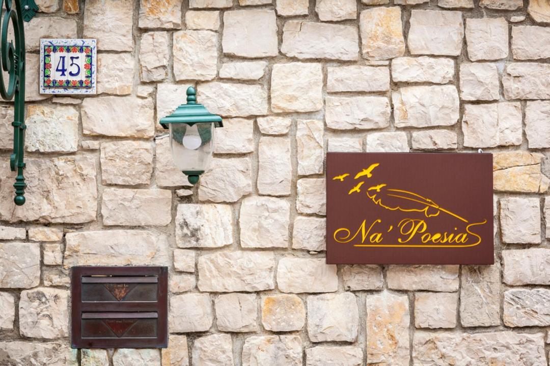 Na' Poesia B&B Di Charme Сант'Аґата-де'-Ґоті Екстер'єр фото